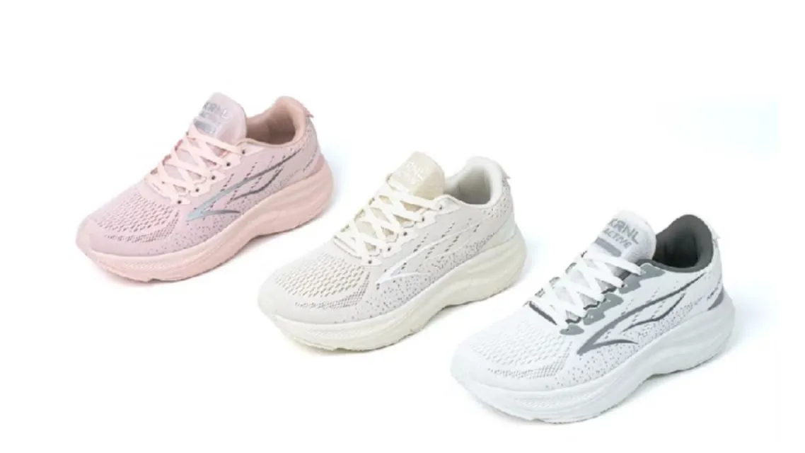 13 Sepatu Jogging Wanita yang Nyaman Dipakai, Murah, dan Worth It Banget! 27 Sepatu jogging wanita (13)