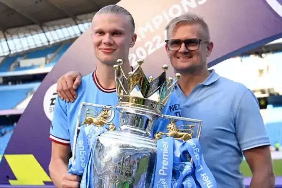 Paling Dibicarakan! 7 Fakta Menarik Erling Haaland, Monster Gol Baru di Piala Dunia 2026 8 hipwee-ayah Erling Halaand, Alf-Inge Haaland