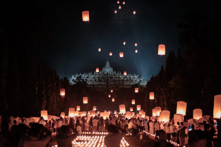 Festival lampion saat perayaan Waisak Borobudur