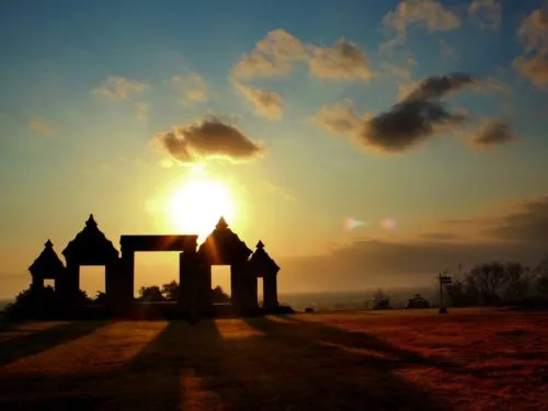 sejarah candi ratu boko