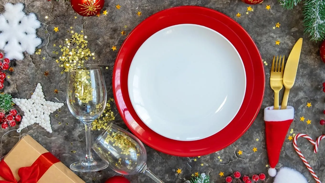 5 Ide Kado Natal untuk Teman atau Keluarga yang Unik dan Unforgettable 1 tableware ide kado natal untuk teman kantor