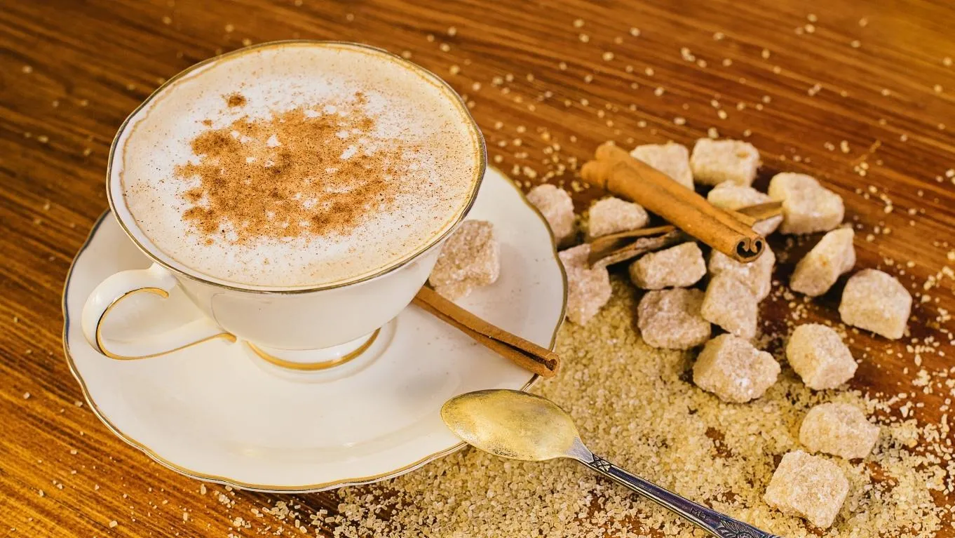 Cara Mudah Membuat Cappuccino Ala Kafe dengan Kopi Kapsul 2 resep Hot Cinnamon Cappuccino dan cara membuatnya