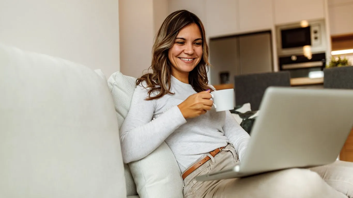 7 Manfaat Minum Kopi di Pagi Hari yang Perlu Kamu Tahu 1 minum kopi untuk meningkatkan mood