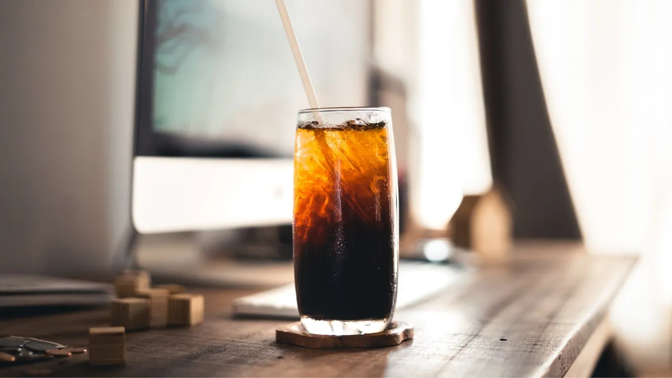 10 Varian Minuman Kopi ala Coffee Shop yang Sedang Populer, Mana Favoritmu? 5 iced americano